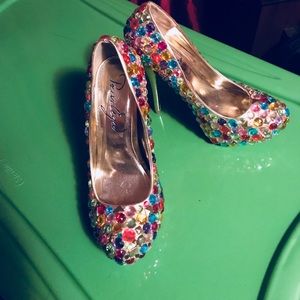 FRUITY PEBBLES WOMEN HEELS SIZE 8 EXCLUSIVE
